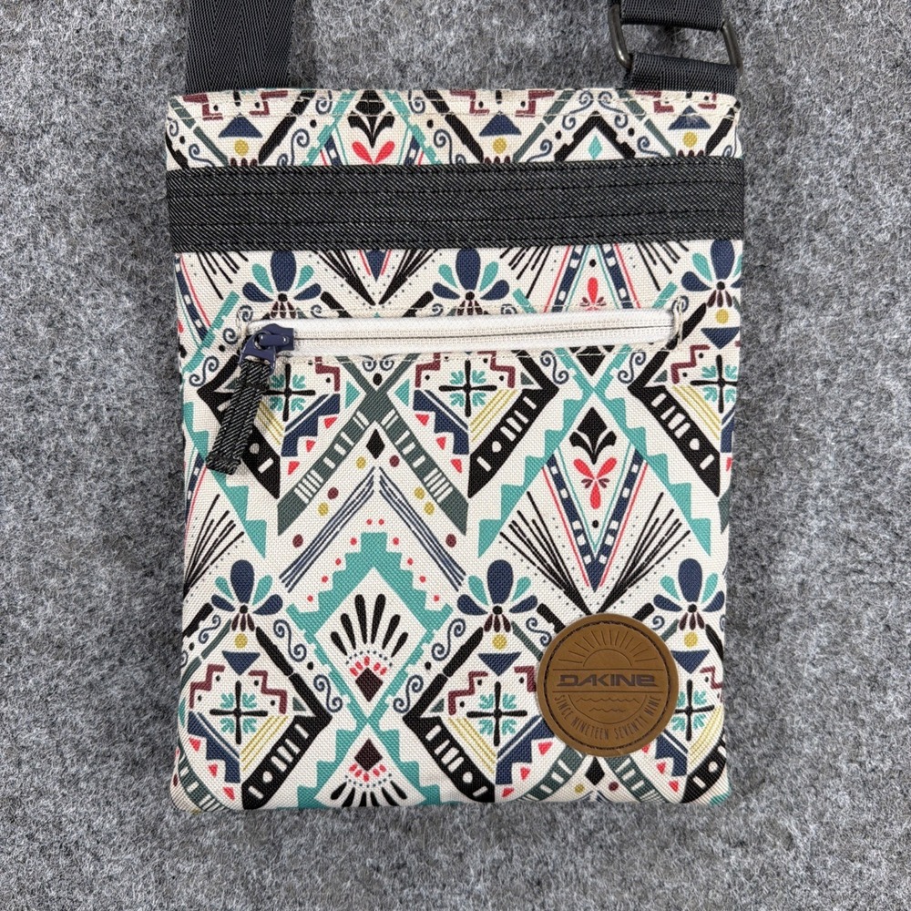 Dakine Jive Crossbody Bag Women Aztec Geometric Boho Travel Shoulder Purse Small